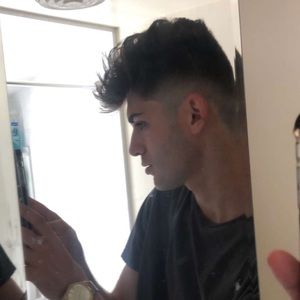 Meet your Posher, Zach